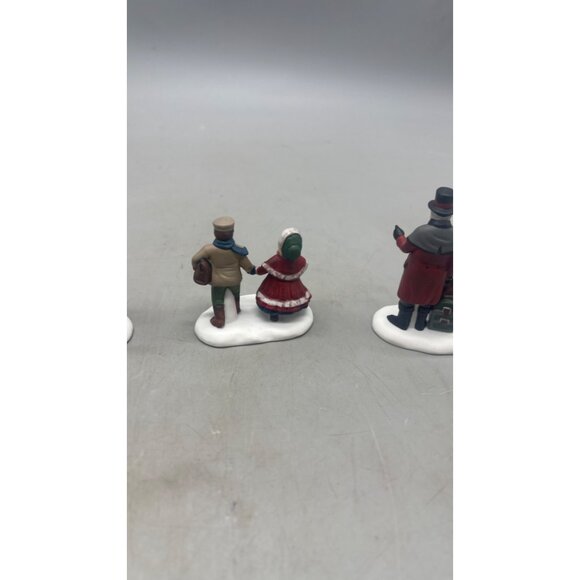 Heritage Village Collection "Vision Of A Christmas Past" Figurines pre-owned REA - Picture 10 of 12